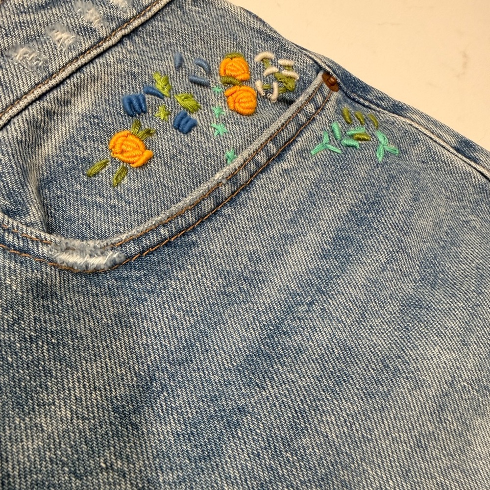 NWT – Polo Ralph Lauren – The Slim Taper Embroidered Jeans – Size 31 R - Picture 7 of 15